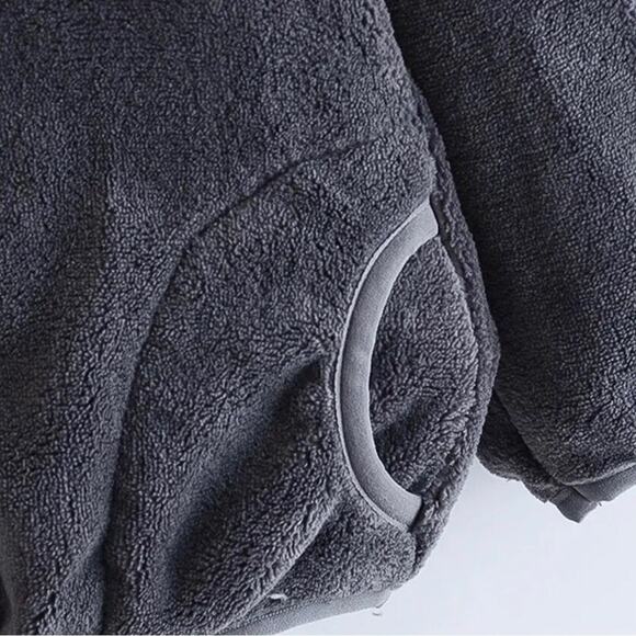 New  mid layer fleece jacket 2T - Picture 3 of 5